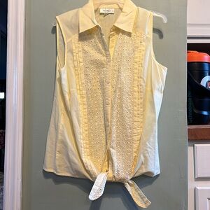 Cute front tie sleeveless button down